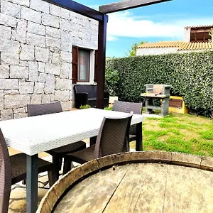 Calasinzias - Lower Level With Garden - 500m From The Beach Costa Rei